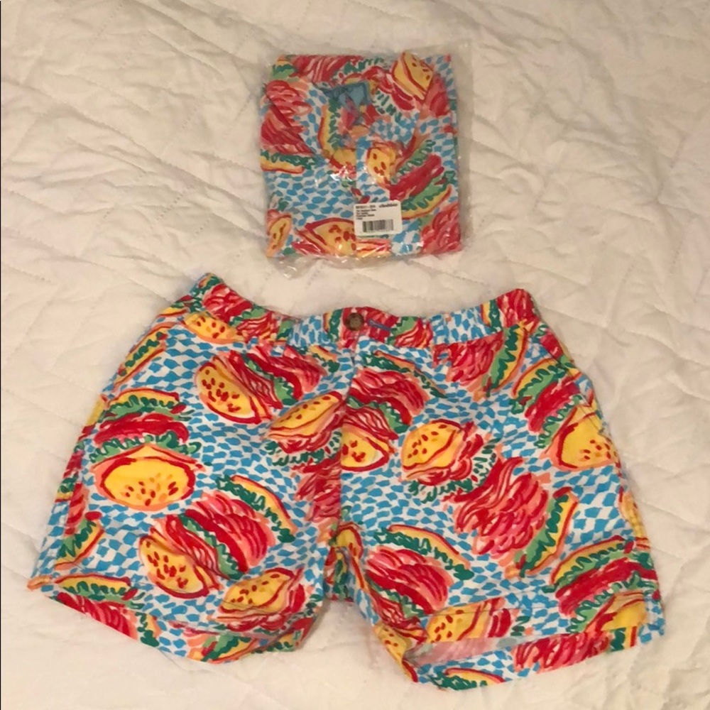 The medium rare chubbies shirt and shorts